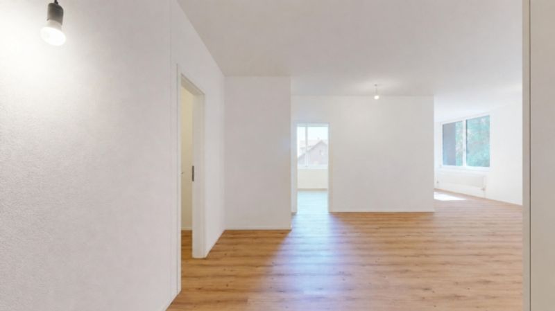 Erstbezug nach Neuausbau - grosszügige 3.5-Zimmerwohnung mit offenem Wohnkonzept - 7