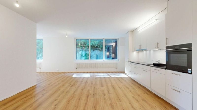 Erstbezug nach Neuausbau - grosszügige 3.5-Zimmerwohnung mit offenem Wohnkonzept - 4