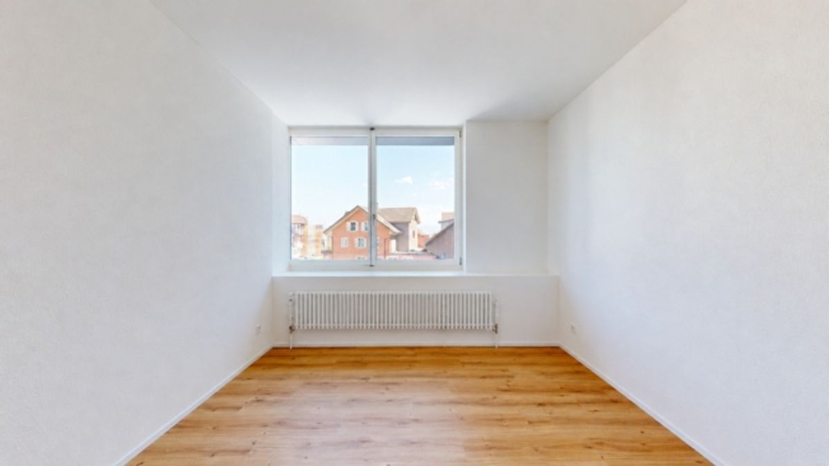 Erstbezug nach Neuausbau - grosszügige 3.5-Zimmerwohnung mit offenem Wohnkonzept - 12