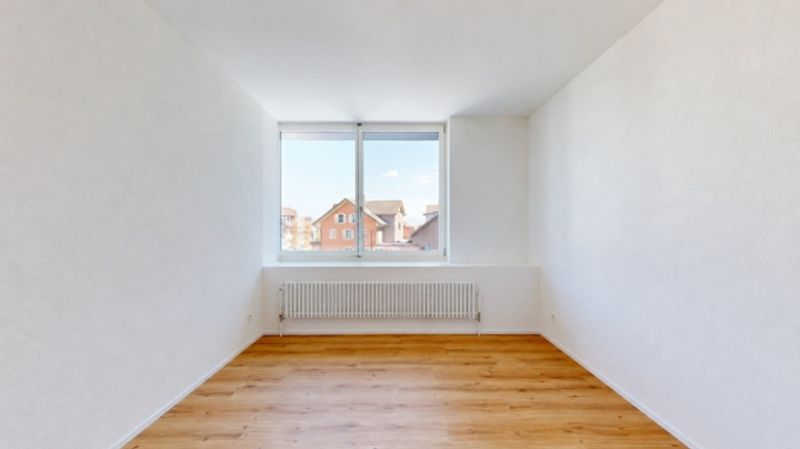 Erstbezug nach Neuausbau - grosszügige 3.5-Zimmerwohnung mit offenem Wohnkonzept - 13