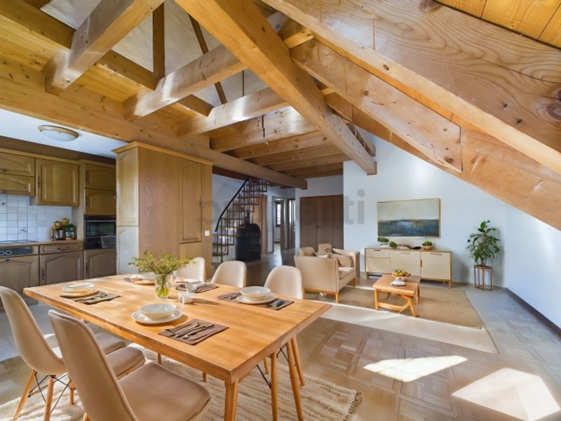 Erstklassige 4.5-Zimmer-Wohnung in Weiach mit wunderschöner Aussicht - 1