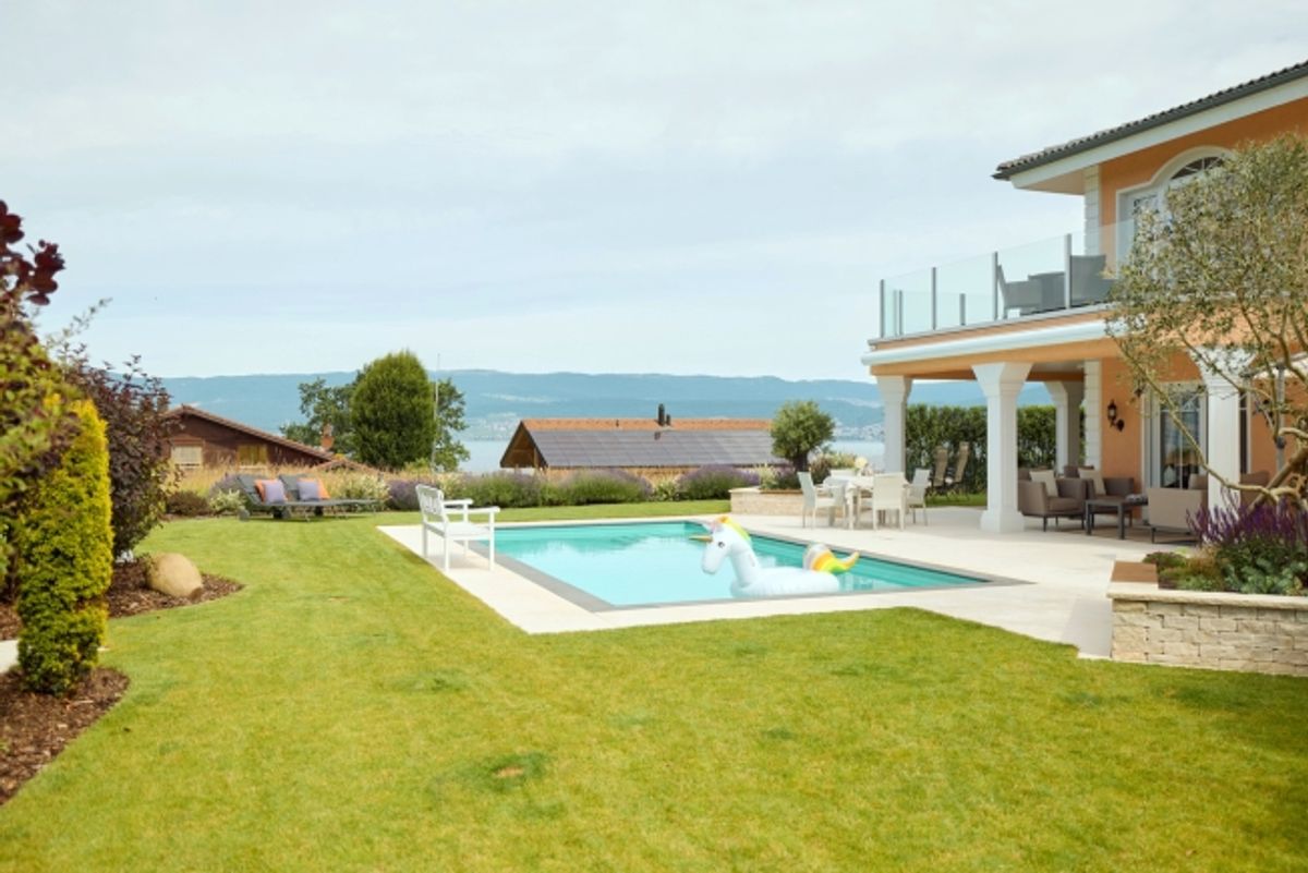 FERIENGEFÜHLE VILLA MIT SICHT AUF DEN NEUENBURGERSEE - 6