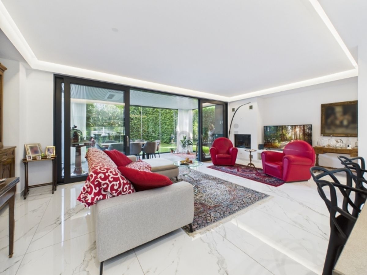 Casa moderna con giardino, spa privata e tecnologia avanzata a Locarno - 4