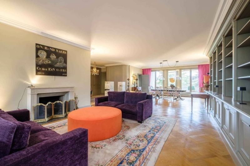 Hervorragende 7-Zimmer-Wohnung in SI mit Reihenhäusern von mehr als 120 m² - 3