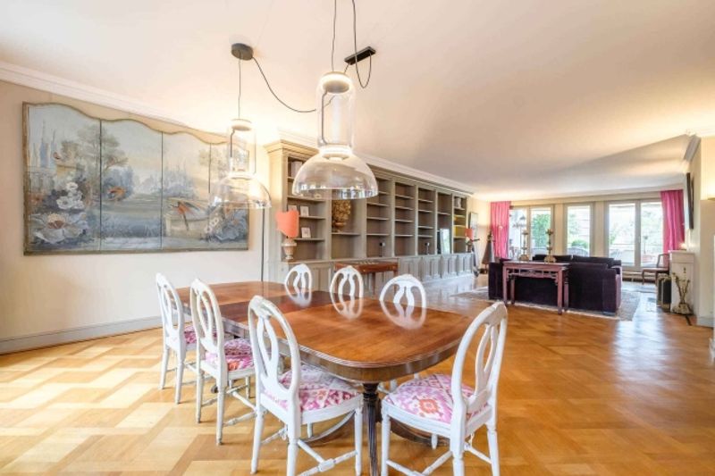 Hervorragende 7-Zimmer-Wohnung in SI mit Reihenhäusern von mehr als 120 m² - 4