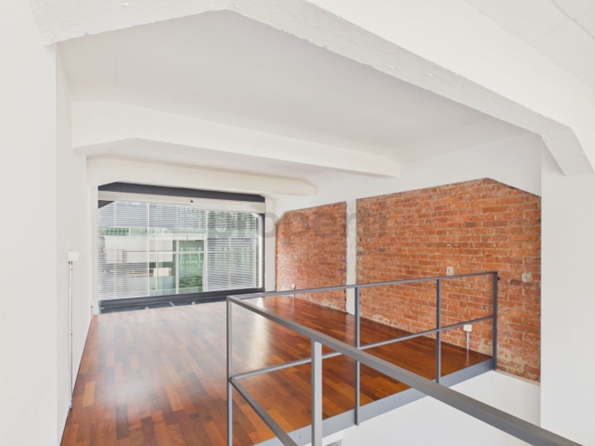 Loft-Ambiente, lichtdurchflutete Räume und Renovierung 2022 - 4