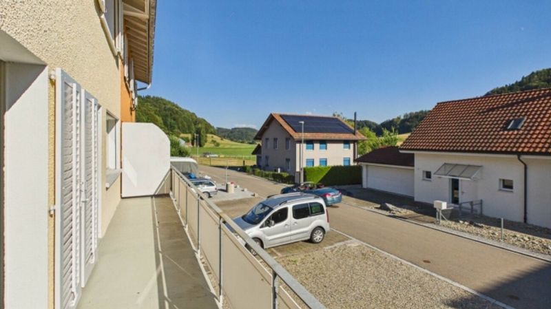 Doppeleinfamilienhaus mit 5.5 - Zimmer - 1