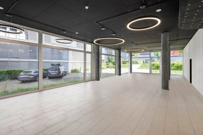 Hochwertige Büro-/Praxisfläche mit Top Anbindung - Spreitenbach - 1