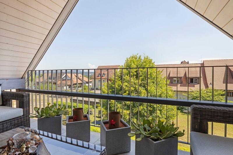 Charmantes Wohnen mit Aussicht ins Grüne und Quartier - 2