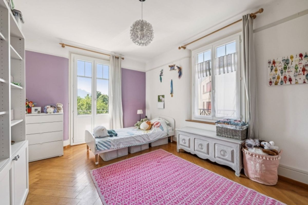 13-Zimmer-Master-Villa mit eigenständiger Wohnung, See- und Bergblick - 9