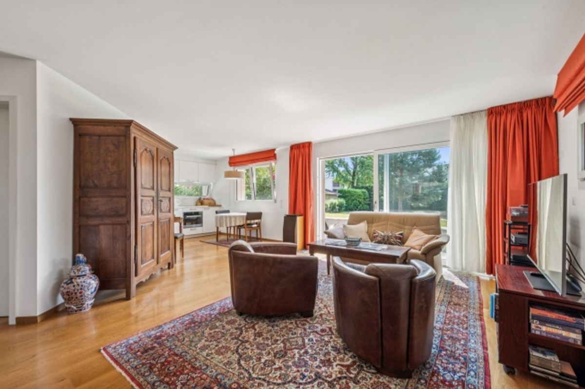 13-Zimmer-Master-Villa mit eigenständiger Wohnung, See- und Bergblick - 10