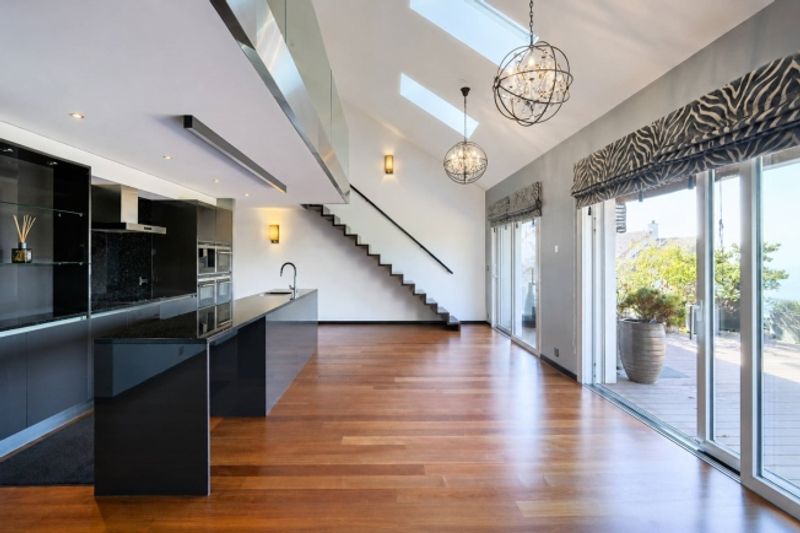 Prächtiges Doppelhaus-Penthouse mit atemberaubendem Seeblick - 4
