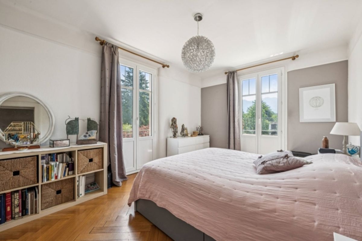 13-Zimmer-Master-Villa mit eigenständiger Wohnung, See- und Bergblick - 5