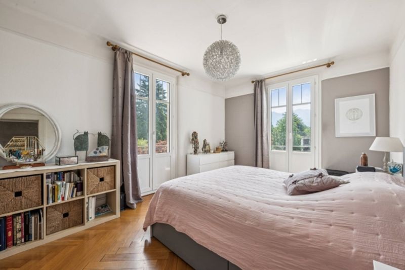 13-Zimmer-Master-Villa mit eigenständiger Wohnung, See- und Bergblick - 6