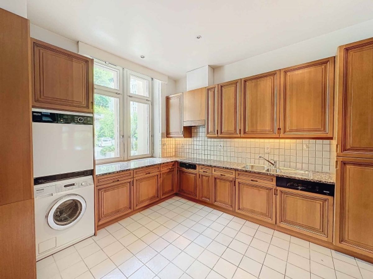Prächtige 5,5-Zimmer-Wohnung direkt am Wasser Repräsentative Residenz - 4