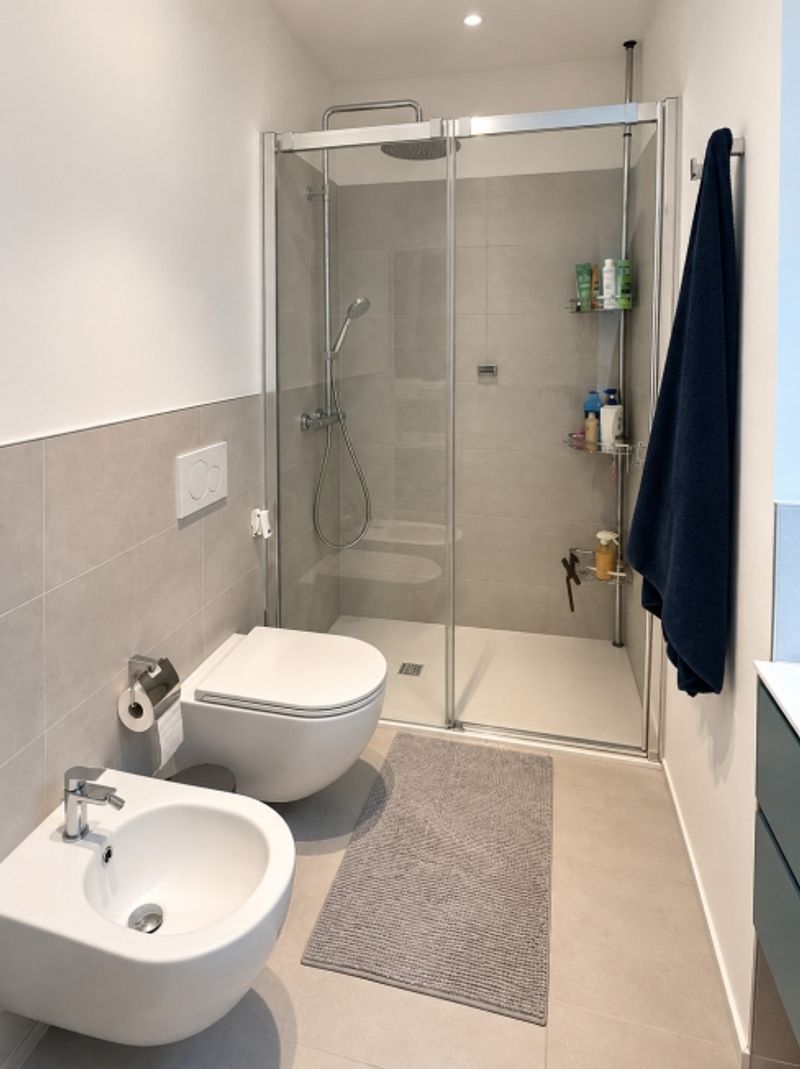 MURALTO, ELEGANTE 2½ ZIMMERWOHNUNG IN ZENTRALER LAGE - 11