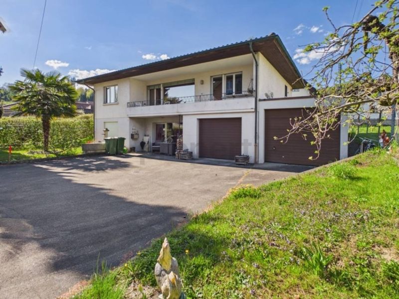 4.5-Zi.-Einfamilienhaus | Balkon, Doppelgarage und top Lage in Safnern - 1