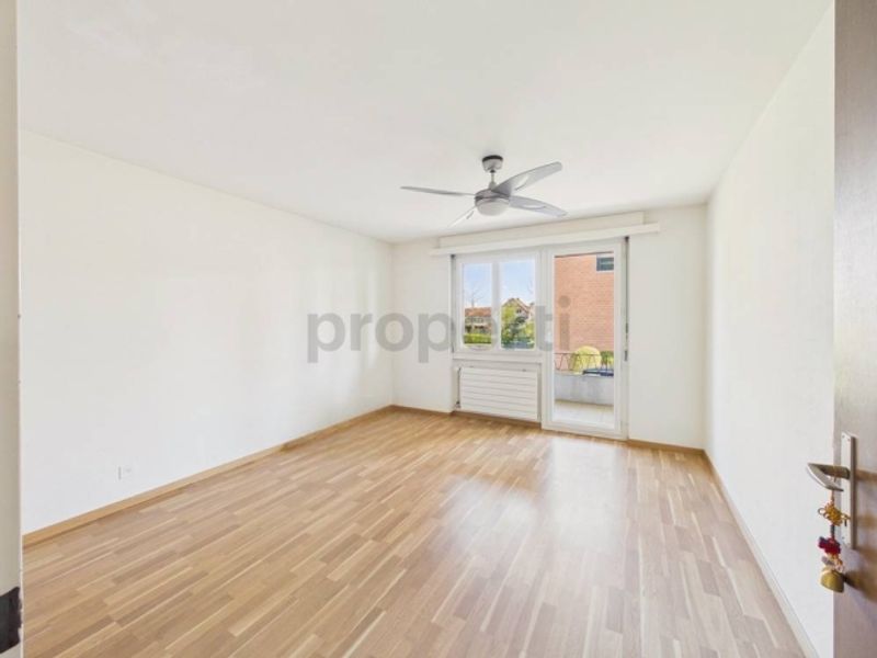 4.5-Zi.-Einfamilienhaus | Balkon, Doppelgarage und top Lage in Safnern - 10