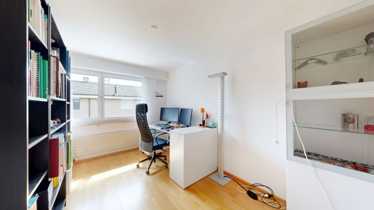 Idyllisches 5.5-Zimmer-Reiheneckhaus mit Garage und Cheminée - 8