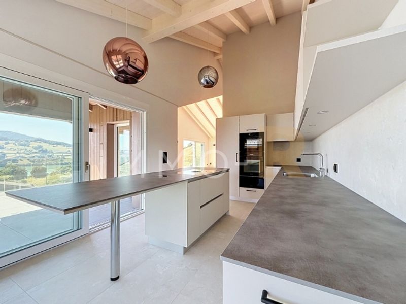 Hochwertige 4,5-Zimmer-Wohnung - 3