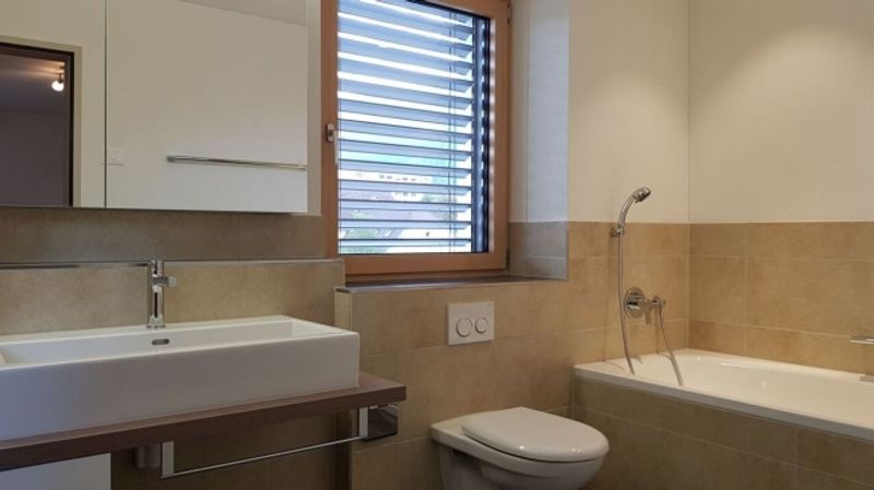 Traumhafte, neuwertige 4.5-Zimmerwohnung mit hohem Ausbaustandard und Balkon - 5