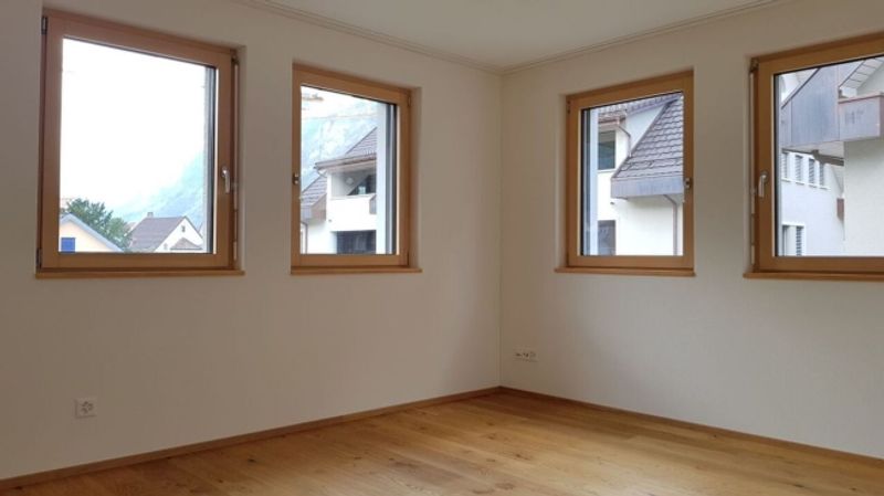 Traumhafte, neuwertige 4.5-Zimmerwohnung mit hohem Ausbaustandard und Balkon - 6