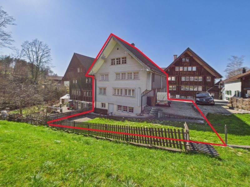 Historischer Charme trifft modernste Energetik Totalsaniert mit eigenem Garten und zwei Aussenstellplätzen - 1