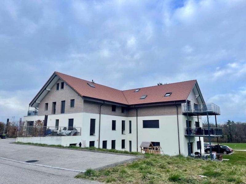 Prächtige 4,5-Zimmer-Wohnung im Erdgeschoss mit Terrasse/Garten - 1