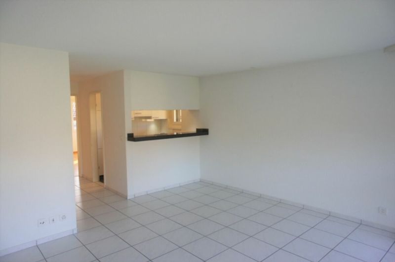 Modern, zentral gelegen, mit grossem Balkon im Grünen! - 3