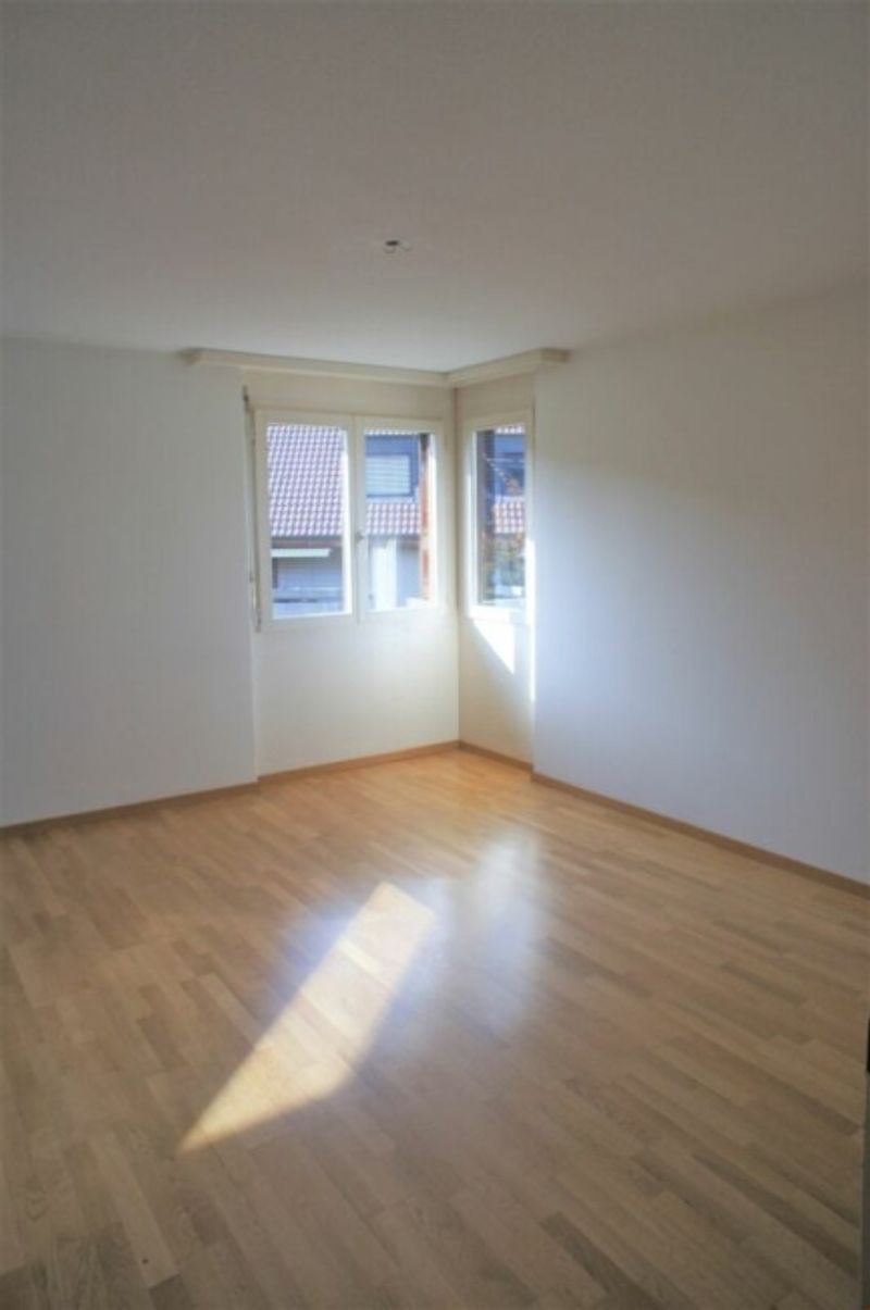 Modern, zentral gelegen, mit grossem Balkon im Grünen! - 6