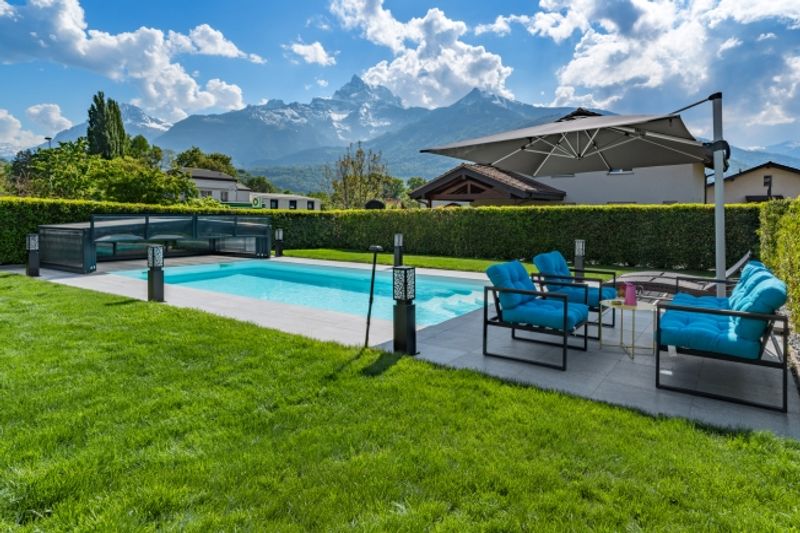 WUNDERSCHÖNES FREISTEHENDES HAUS MIT EIGENSTÄNDIGEM STUDIO UND SWIMMINGPOOL - 6