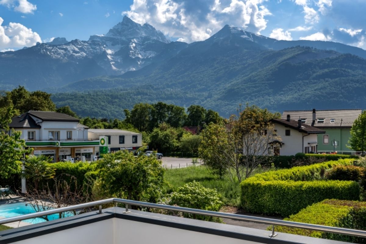 WUNDERSCHÖNES FREISTEHENDES HAUS MIT EIGENSTÄNDIGEM STUDIO UND SWIMMINGPOOL - 6