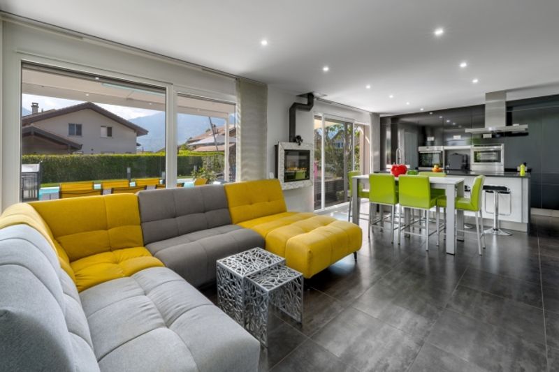 WUNDERSCHÖNES FREISTEHENDES HAUS MIT EIGENSTÄNDIGEM STUDIO UND SWIMMINGPOOL - 8