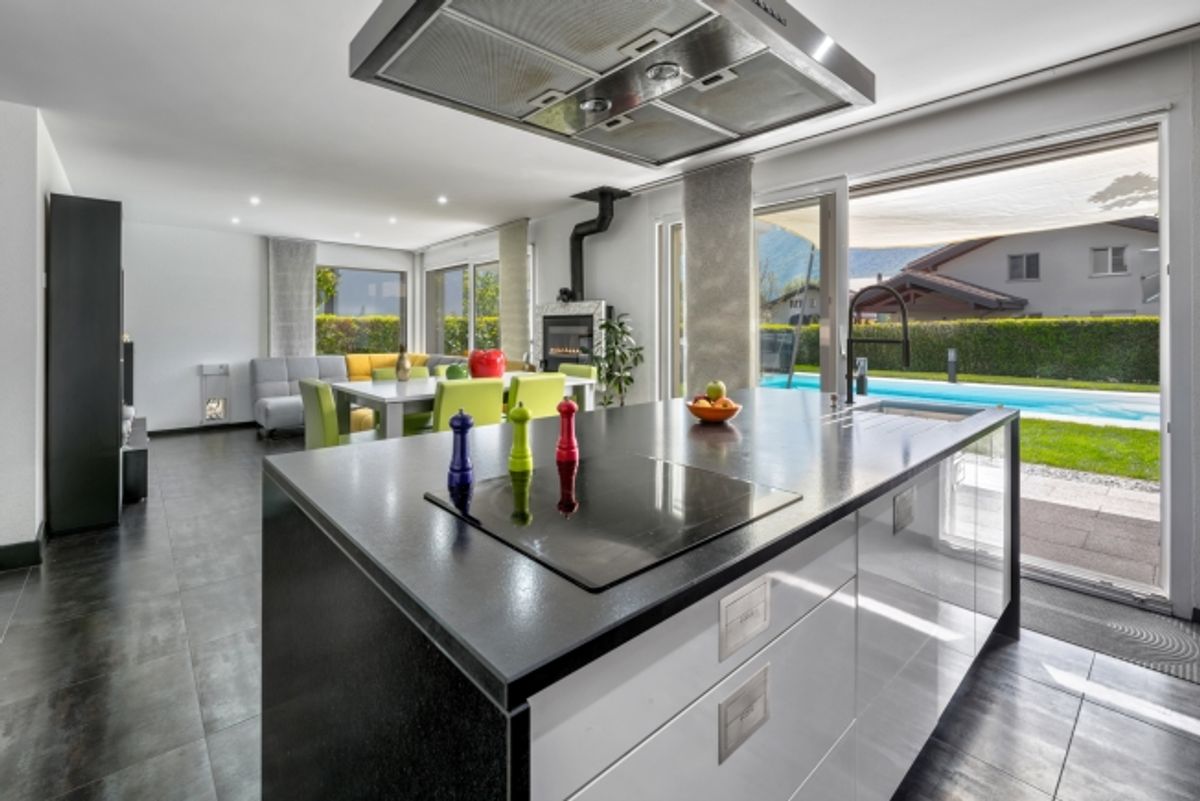 WUNDERSCHÖNES FREISTEHENDES HAUS MIT EIGENSTÄNDIGEM STUDIO UND SWIMMINGPOOL - 11