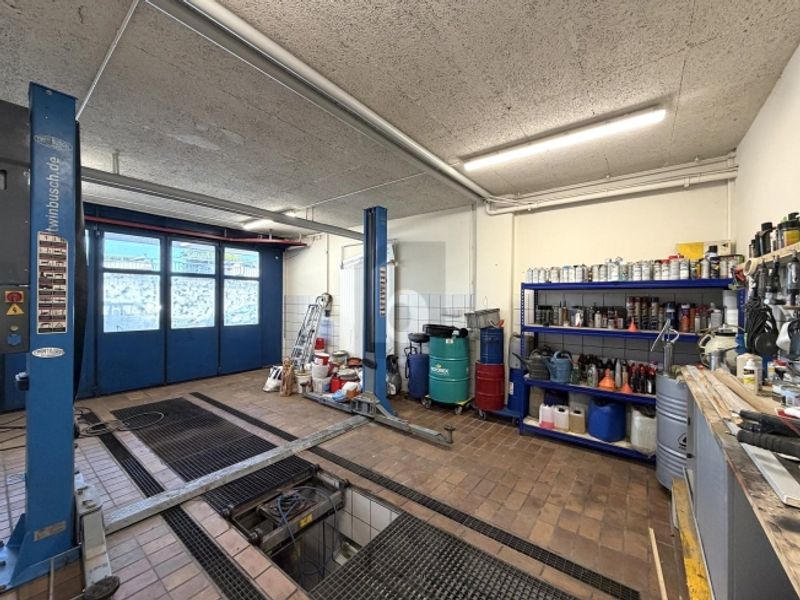 VOLLWERTIG AUSGESTATTET AN TOP LAGE - 1