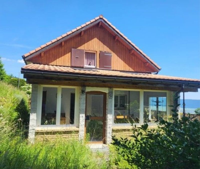 *Hoch stehende, freistehende Villa* - 3