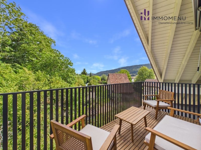 Moderne 2.5-Zimmer-Attikawohnung mit Weitsicht in Oberweningen - 1