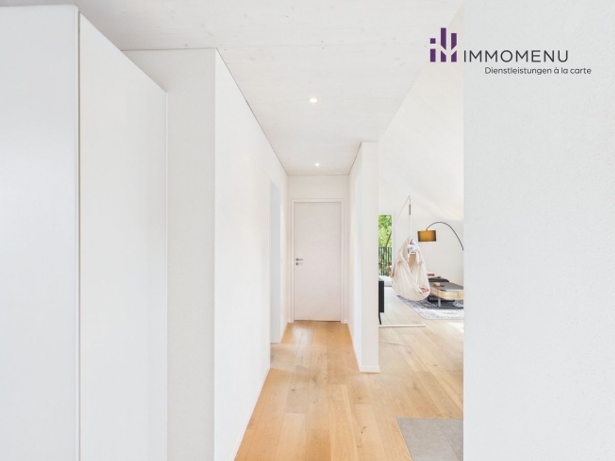 Moderne 2.5-Zimmer-Attikawohnung mit Weitsicht in Oberweningen - 4