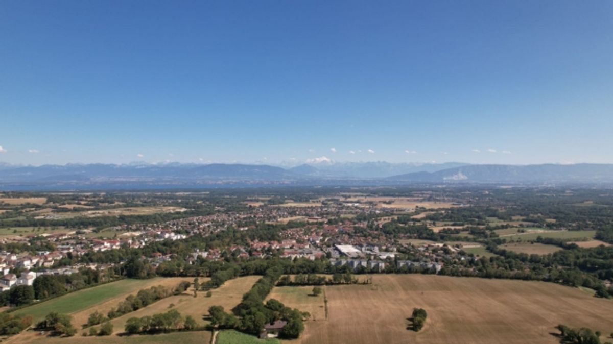 Geräumig, freistehend in einer ruhigen Gegend mit Blick - 2
