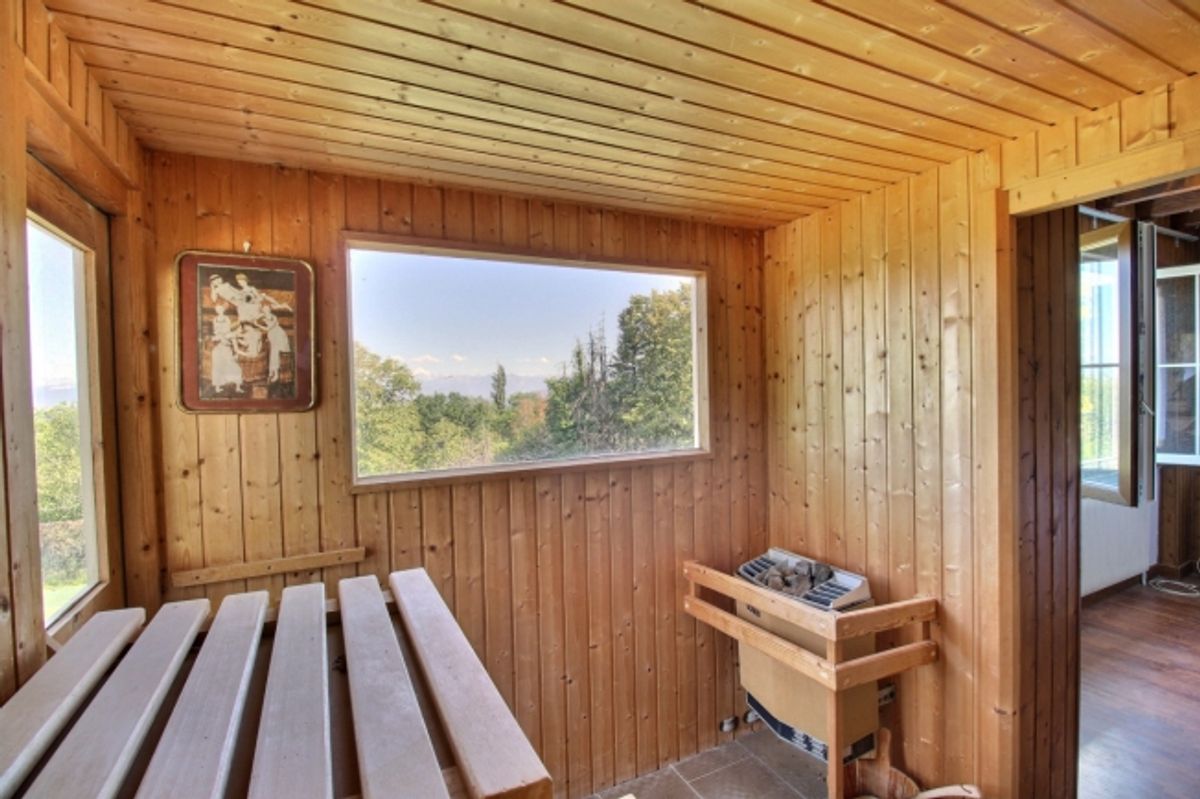 Geräumig, freistehend in einer ruhigen Gegend mit Blick - 11