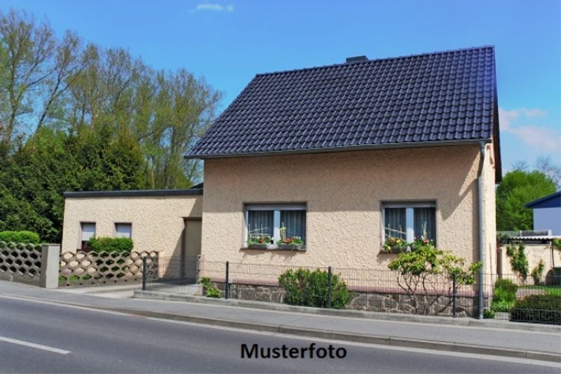 *Einfamilienhaus* - 1