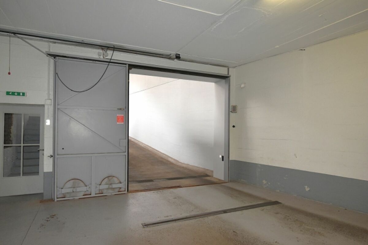 Einstellhallenparkplatz nähe Aeschenplatz zu vermieten - 1