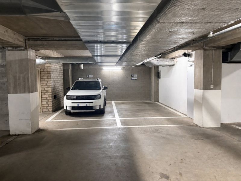 Einstellhallenparkplatz nähe Aeschenplatz zu vermieten - 4