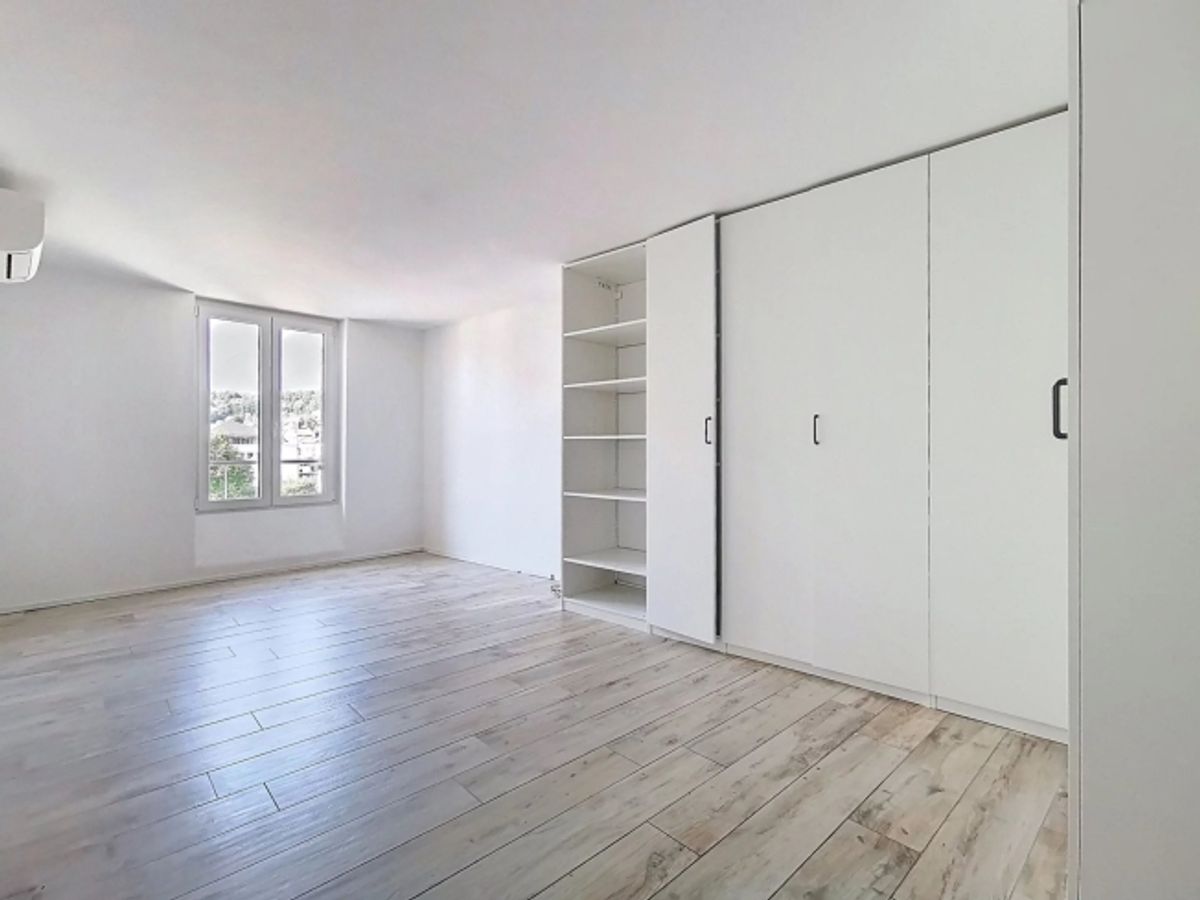4.5 Zimmerwohnung im Zentrum von Blonay gelegen! - 2