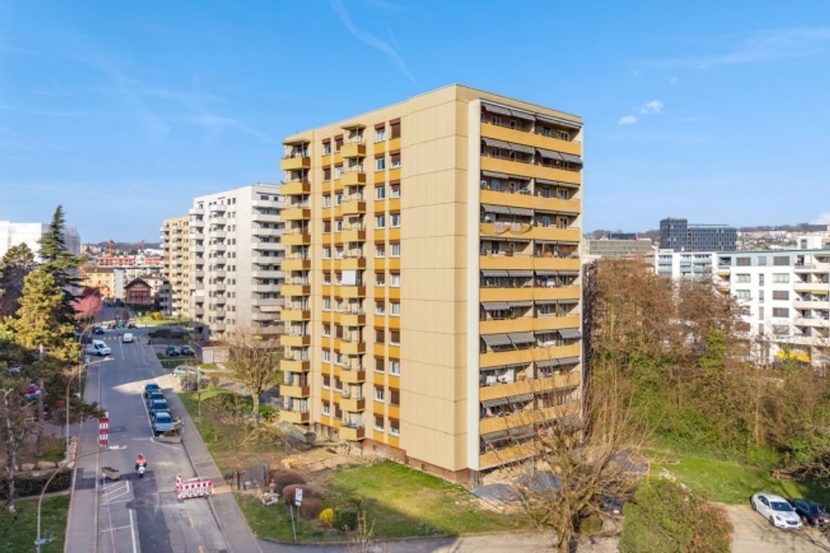 Schöne renovierte 2-Zimmer-Wohnung - 0