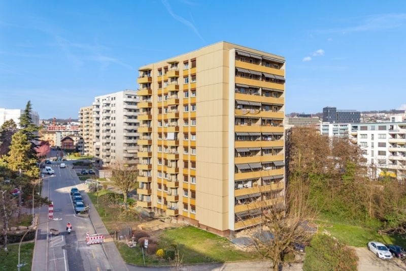 Schöne renovierte 2-Zimmer-Wohnung - 1