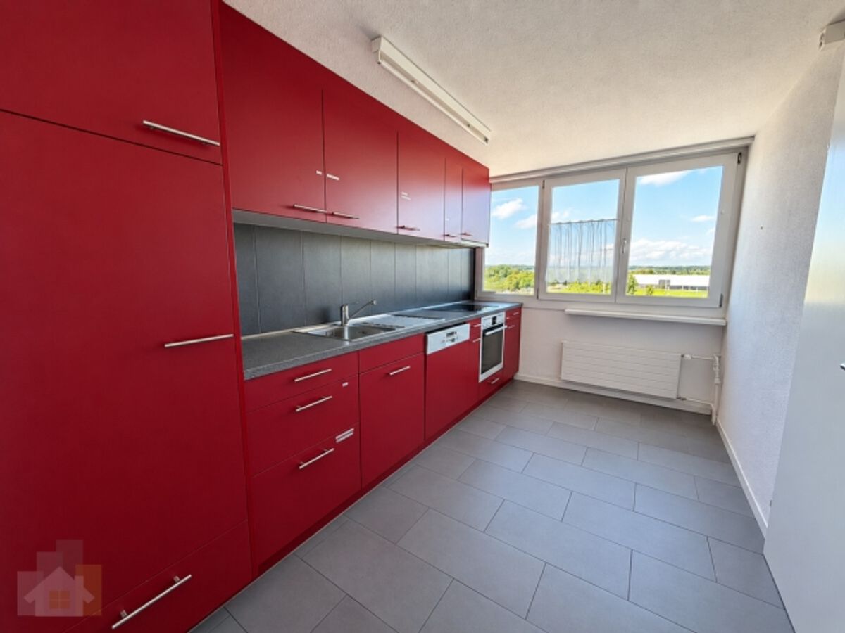 Schöne, helle 5,5 Zimmer Wohnung - 4