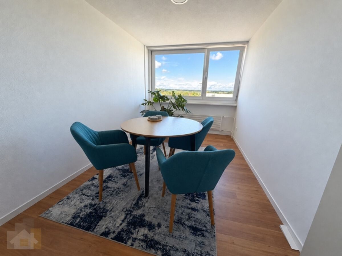Schöne, helle 5,5 Zimmer Wohnung - 7