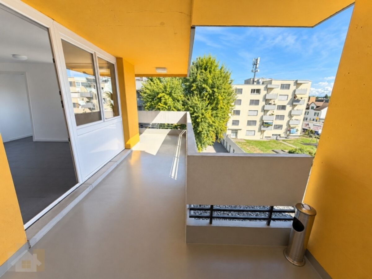 Schöne, helle 5,5 Zimmer Wohnung - 12