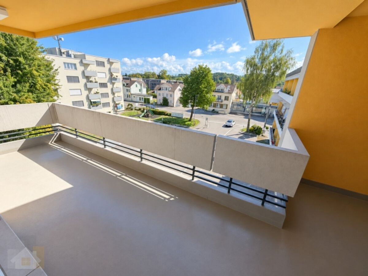 Schöne, helle 5,5 Zimmer Wohnung - 14